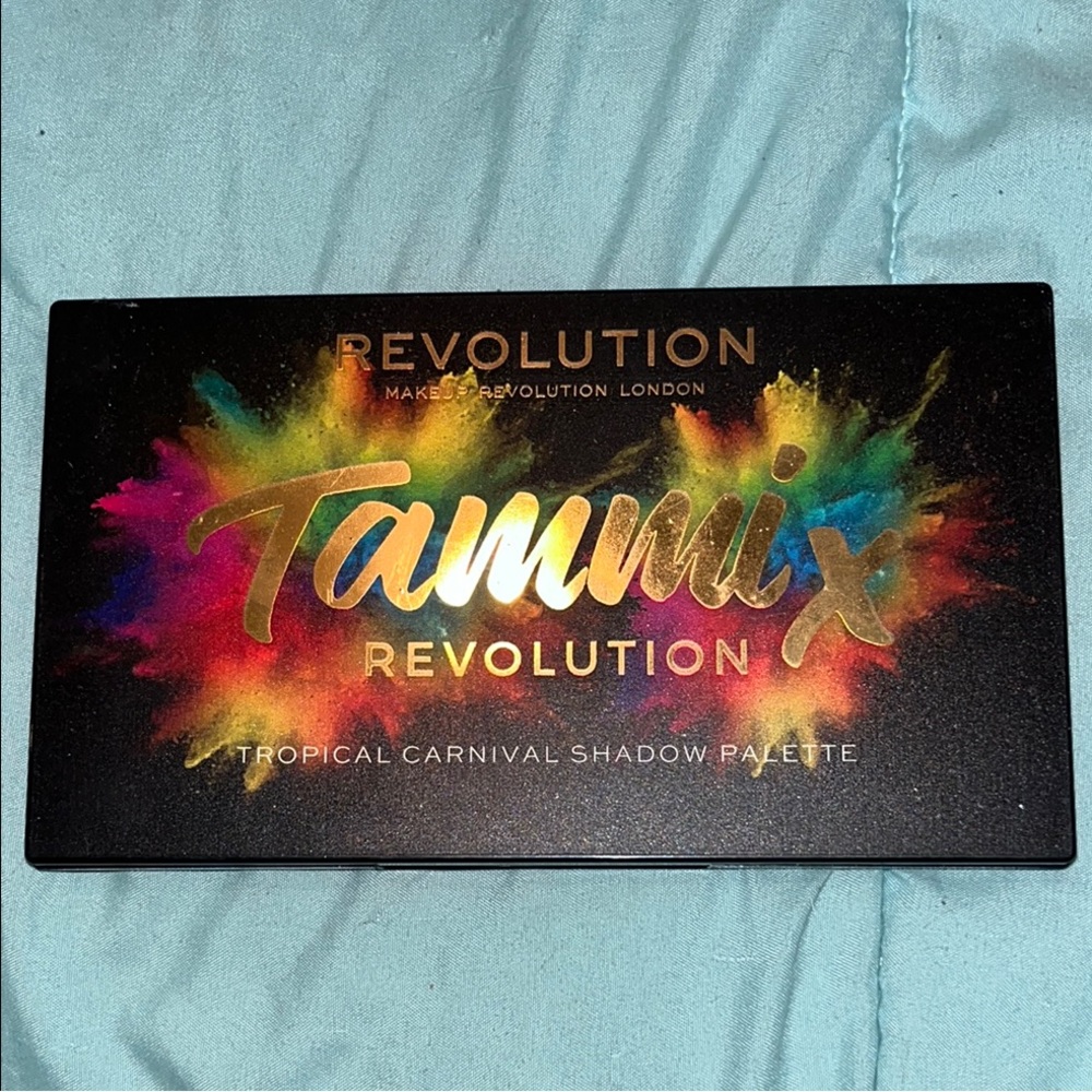 Revolution Tammi X Tropical Carnival Shadow Palette